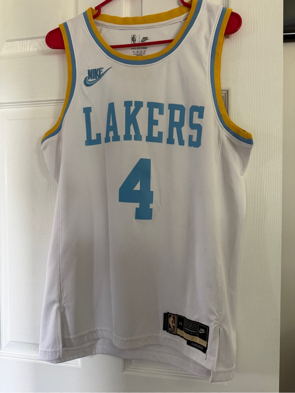 Lonnie Walker IV Lakers jersey